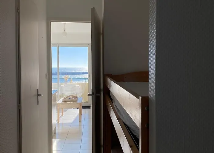 Au Bord De L'océan Vue *